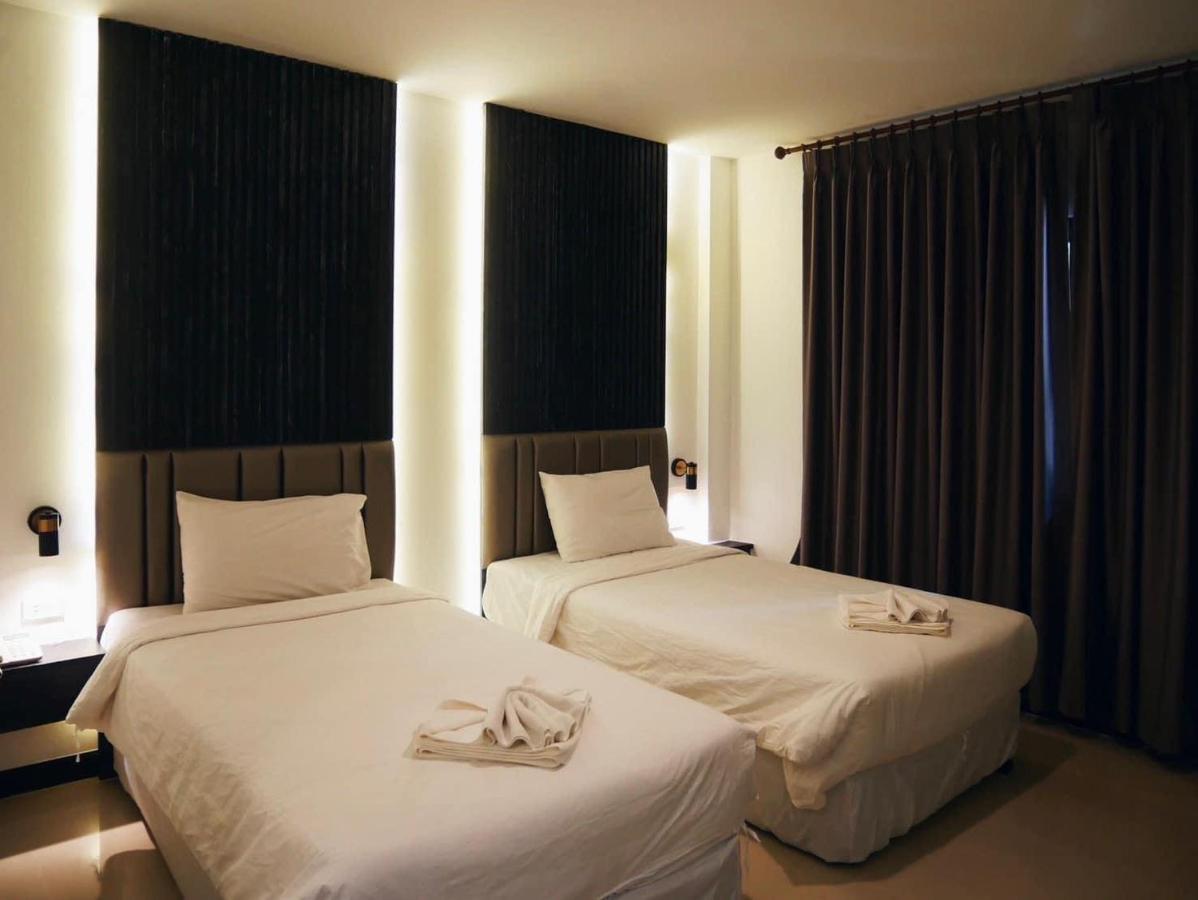President Hotel Udonthani Esterno foto